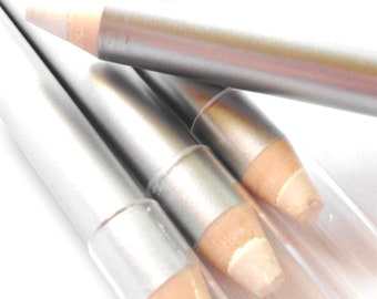 SUGAR, White Eyeliner Pencil, Bright White, Vegan Makeup, Pigmented, natural ingredients, Best Eyeliner, Mineral makeup, Crush Cosmetics