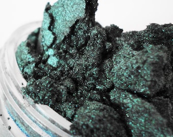 OZ - Green golden - Emerald Eyeshadow - Metallic - Shimmer- Luster - Mineral Makeup -   luster Eye Shadow 10g Sifter Jar - Vegan