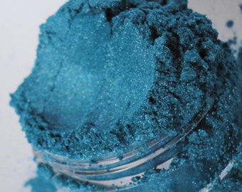 MISFIT, Turquoise Blue  Eyeshadow, Vegan, Shimmer,  Eyeliner, Mineral Makeup, Pigmented, Natural Ingredients, Crush Cosmetics
