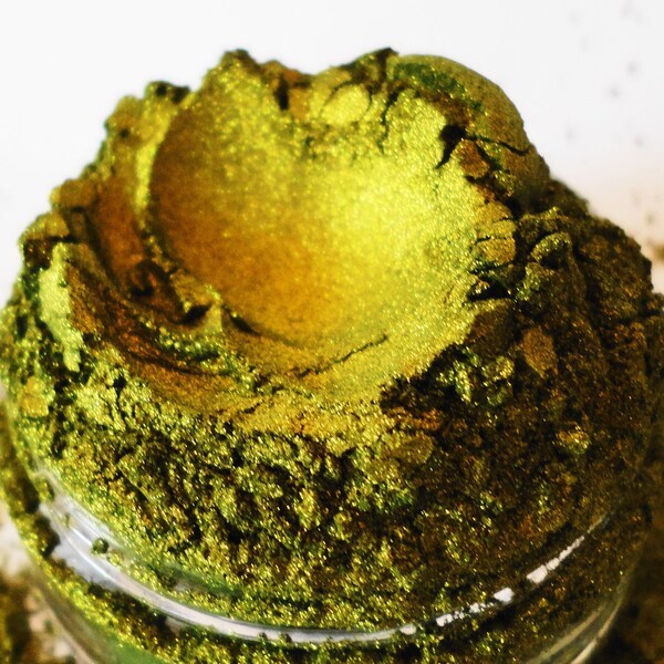 GRIND - Green Eyeshadow Shimmer- Natural Mineral Makeup -  Eye Shadow - 10g Sifter Jar-  Green Golden Eye shadow - Duo Chrome