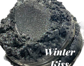 WINTER KISS, dunkelgrauer Schimmer-Lidschatten, Glitzer, Glitzer, veganes Mineral Make-up, Eyeliner, pigmentiert, Crush Kosmetik 10 g Glas