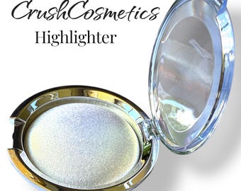 GOLDEN STARLIGHT Highlighter, Creamy Powder Textured, Summer Glow,  Golden Glow, Cheeks And Eyes, Compact Highlighter Crush Cosmetics