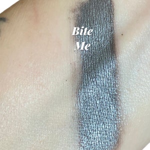 Bite Me Black Metallic Mineral Makeup Eye Shadow 10g Sifter Jar Black Gray eyeshadow eyeliner smokey eyes image 2