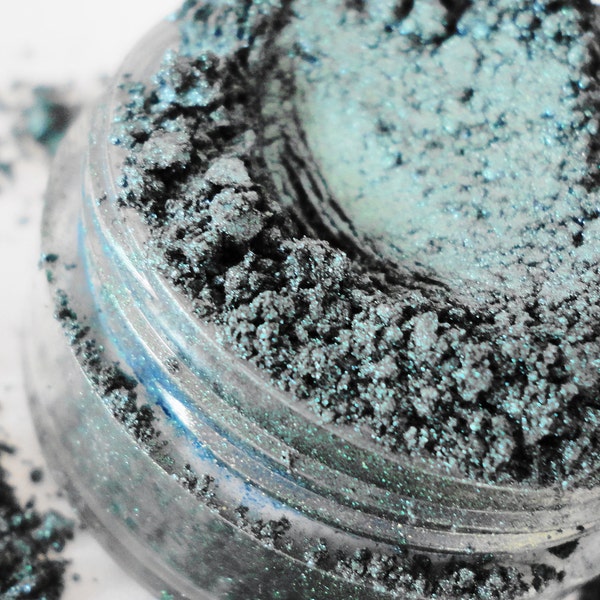 Teal Green Eyeshadow Shimmer Luster Mineral  Makeup Vegan Natural 5g Sifter Jar Blue Green Eye Shadow Petite Size ABSINTHE