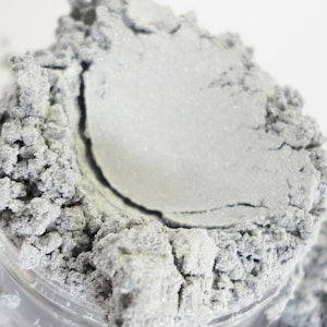 Octane  Eyeshadow Mineral Makeup Eyeliner Eye Shadow 5g Sifter Jar  Metallic White Silver Eye Shadow duo chrome