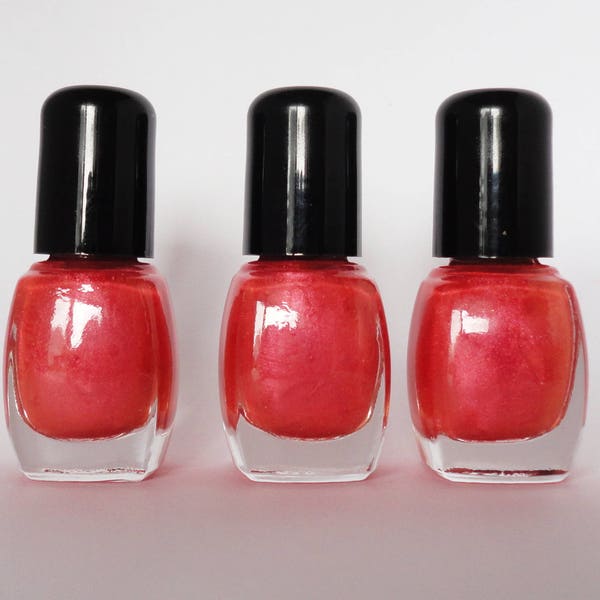 Coral Pink Mini 5 ml Nail Polish True Coral Vegan nails  free from harsh chemicals indie nail polish glossy shiny manicure