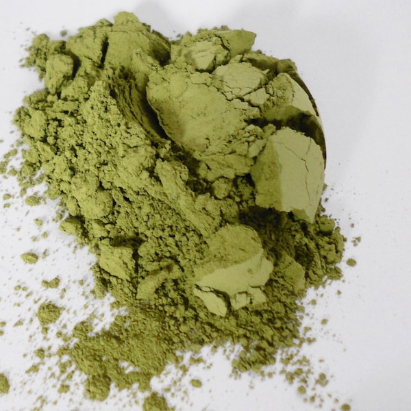 IVY - pale Pea Green Matte - Eyeshadow- Light Green Eye Shadow  - Mineral Makeup Vegan Natural