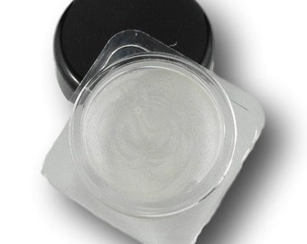 SUIKER, witte crème oogschaduw, veganistisch, minerale make-up, markeerstift, romige textuur, natuurlijke ingrediënten, eyeliner, cosmetica crush
