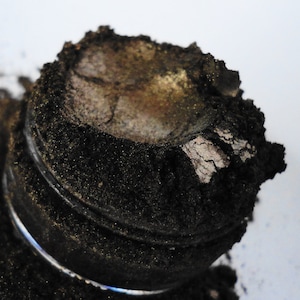 RAZOR- Brown Eyeshadow - Metallic- Shimmer- Mineral Makeup - Black brown - eyeliner - 10g Sifter Jar - Natural Vegan Organic