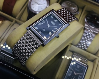Vintage Seiko Tank Quartz: Black Dial, Stainless Steel Loser Bracelet, Wrist Watch