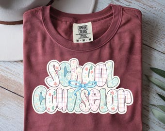 Camiseta con letras de burbuja de consejero escolar / Gráfico de lunares pastel