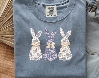 Camiseta de conejitos florales / Trío de siluetas de conejos estampadas