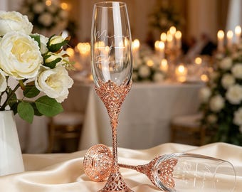 Personalized Wedding Champagne Flutes Set of 2, Custom Mr & Mrs Toasting Glasses, Bow Pearl Heart Styles, Engraved Engagement Wedding Gift