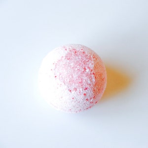 Angel Dream Bath Bomb image 4