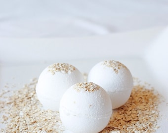 Oatmeal Milk and Honey Bath Bomb