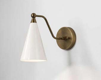 Elfenbein Messing Wandleuchte - handgefertigte Cone Shade Wandleuchte für Schlafzimmer, Flur oder Wohnzimmer