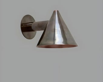Aplique de pared cilíndrico de latón negro de mediados de siglo, estilo italiano moderno y elegante, lámpara de pared de latón Sputnik, lámpara de tocador y lámpara de pasillo.