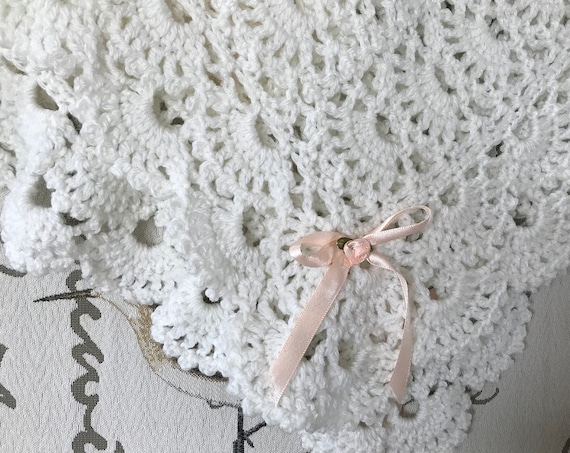 Crochet baby shower blanket, off white or your color choice, 2 sizes, super soft yarn,Baby Tuckers unique fan design/intricate 3 tier edging