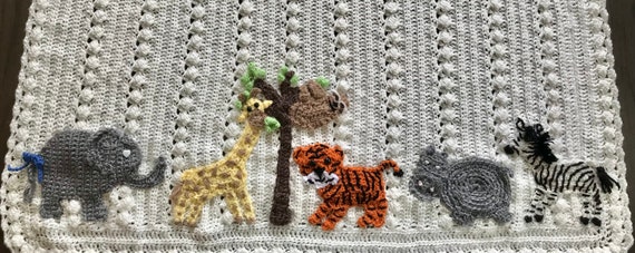 Crochet Safari, jungle, zoo baby blanket, sloth, giraffe, elephant, zebra, tiger, choice of colors and appliqués. Perfect baby shower gift
