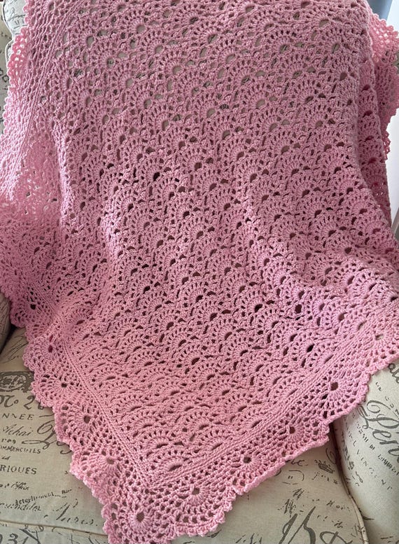 Crochet Baby Blanket: Pink Soft Yarn, Fan Design Edging
