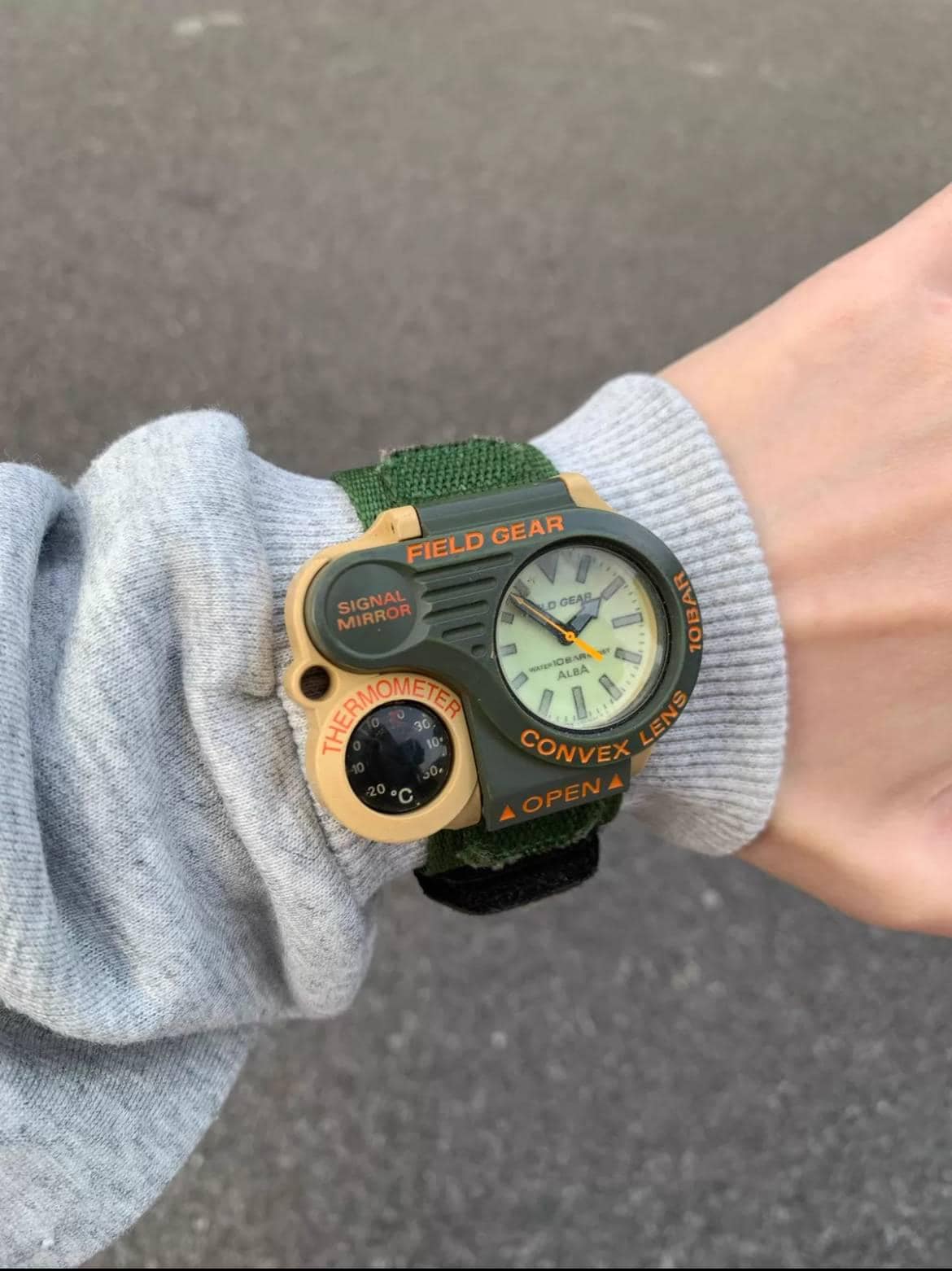 SEIKO ALBA FIELD GEAR 自動発電 KINETIC 美品 Vintage 90s Seiko Alba Field Gear Watch | Green Tactical Gorpcore