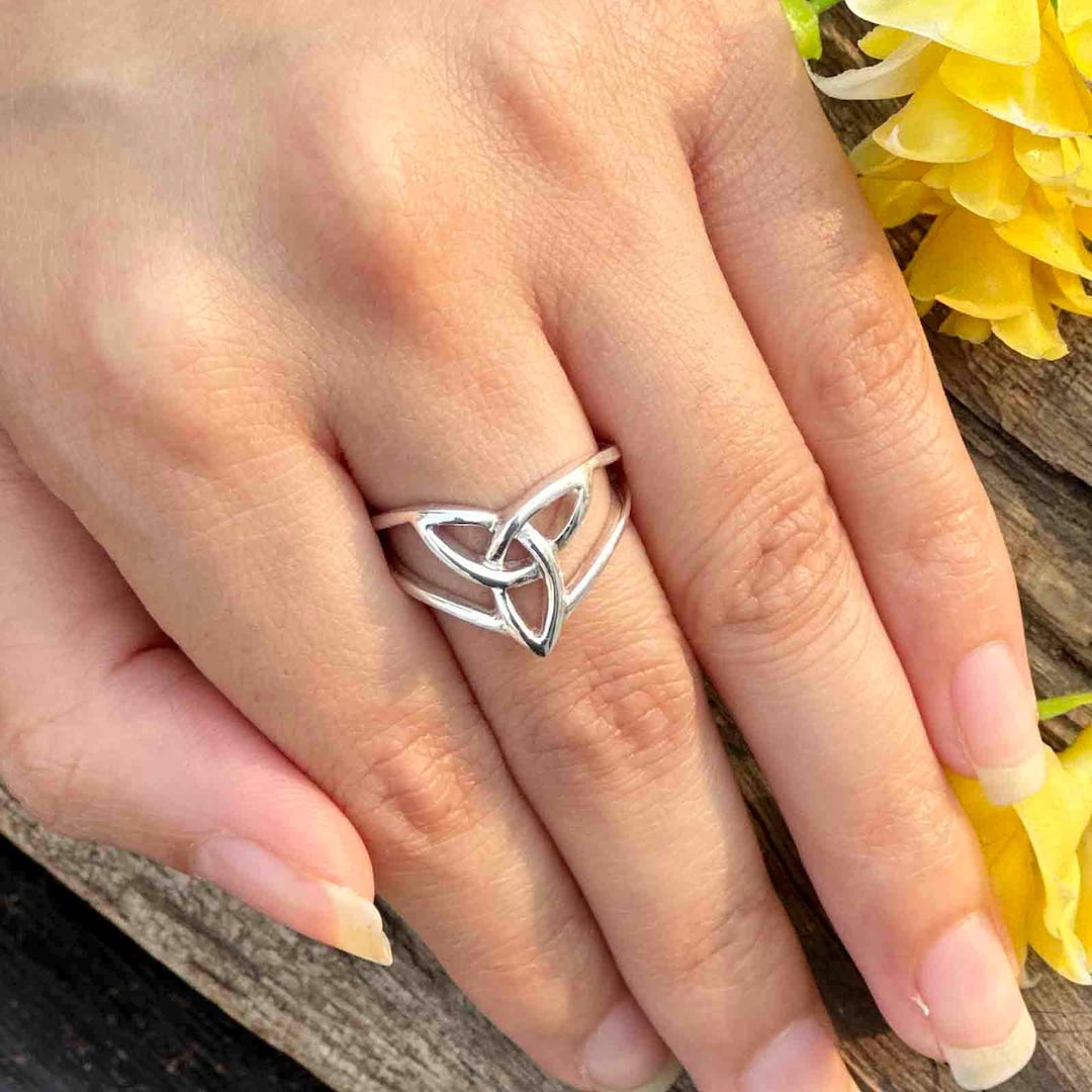 Sterling Silver Celtic Knot Ring - Handmade Triquetra Jewelry - Etsy