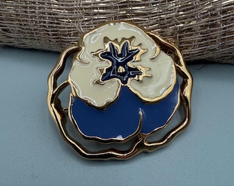 Vintage Avon Full Bloom Pansy Brooch, Gold Tone Openwork Floral Jewelry