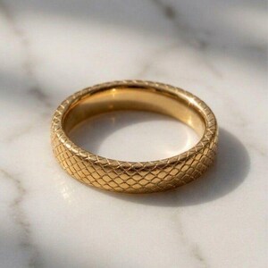 14K Gold Snakeskin Ring: Textured Python Band, Geometric Statement Jewelry