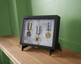 Vitrina para medallas de veteranos, caja expositora gris claro ébano, portacondecoraciones militares (A5)