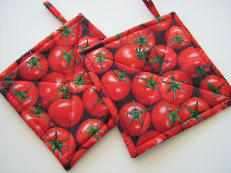 Tomato Potholders, Red Quilted Hot Pads, Digital Print Tomatoes, USA