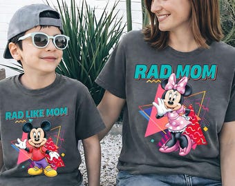 Camiseta personalizada Comfort Colors de Mickey y Minnie, camiseta Disney para mamá e hijo/a, Día de la Madre en Disneyworld, camiseta Rad Mom And Rad Like mom
