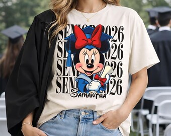Camisetas de graduación Disney vintage de Mickey y sus amigos con nombre personalizado, camiseta Disney Grad Squad, Clase de 2026, regalo para graduado, camiseta Disney Grad