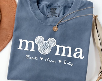 Camiseta personalizada Comfort Colors® Disney Mama, camiseta Mom Mommy Est 2026, regalo del Día de la Madre para mamás primerizas, camiseta para viaje a Disney.