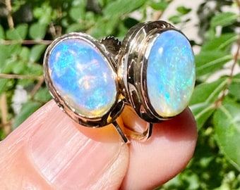 Gorgeous Vintage Jelly Opal Screw Back Earrings, Low Carat ~8-9K Yellow Gold
