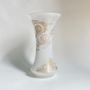 Unusual Antique Orientalist Etched Opaline Glass Vase, Saint Louis or Baccarat ?