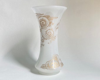 Unusual Antique Orientalist Etched Opaline Glass Vase, Saint Louis or Baccarat ?