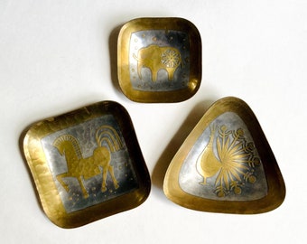 Set 3 Steinlin Modernist Animal Hammered Brass Trays Wall Plaques 1960s Vintage