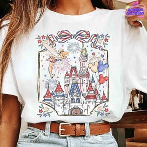 Camiseta del 250.º aniversario de Disney, camiseta retro de Disneyland conmemorativa del 250.º aniversario de Estados Unidos, Día de la Independencia, 4 de julio, patriótica para mujer imagen 4