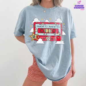Camiseta "Lo sabía, te conocía" de Comfort Colors, camiseta de la amistad de Toy Story 5, camiseta de Jessie, camisetas a juego para la familia de Toy Story de Disneyland imagen 2