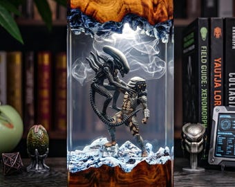 Lámpara de resina Ultimate Alien Monsters, luz nocturna con dos poderosos titanes espaciales, decoración galáctica de películas, regalo único para amantes y fans de los monstruos.