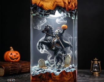 Lámpara de resina con diseño de caballero negro sin cabeza, escena de cementerio embrujado y calabaza de Halloween, luz nocturna de Halloween, regalo único para los amantes de la decoración gótica.