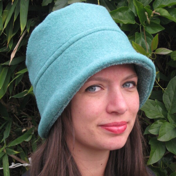 FLEECE BUCKET HAT Blue Sage Medium Only