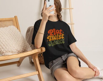 T-shirt « Accro aux rebondissements » | Typographie rétro, T-shirt pour amoureux des livres