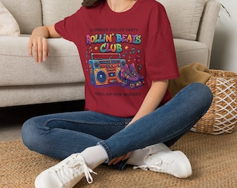 T-shirt Rollin' Beats Club | T-shirt graphique rétro années 80 avec boombox et patins à roulettes