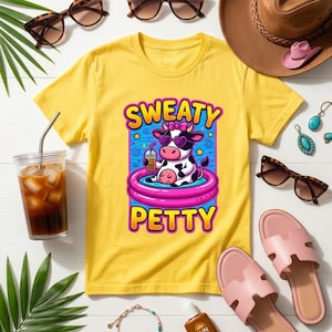 Swety and Petty PNG, Divertente design estivo per sublimazione con mucca, Cow Girl galleggiante per piscina PNG, Maglietta da cowgirl western, Cow preppy retrò download digitale