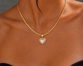Gold Heart Pendant Necklace, Mother of Pearl Heart Pendant, 18K Gold Plated Stainless Steel Pearl Necklace, Wedding Jewellery