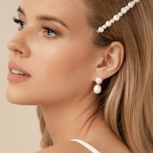 SEVILLA // Bridal pearl drop earrings, gold wedding earrings, pearl wedding earrings, statement bridal earrings, wedding earrings for brides