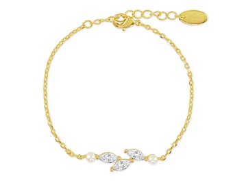 PULSERA ERYN // Pulsera nupcial dorada, delicada pulsera de boda de perlas, pulsera de boda de circonitas cúbicas, pulsera de perlas, pulsera de dama de honor, agua dulce