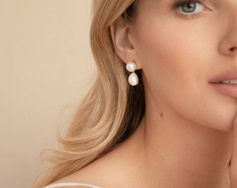 SEVILLA // Bridal pearl drop earrings, gold wedding earrings, pearl wedding earrings, statement bridal earrings, wedding earrings for brides