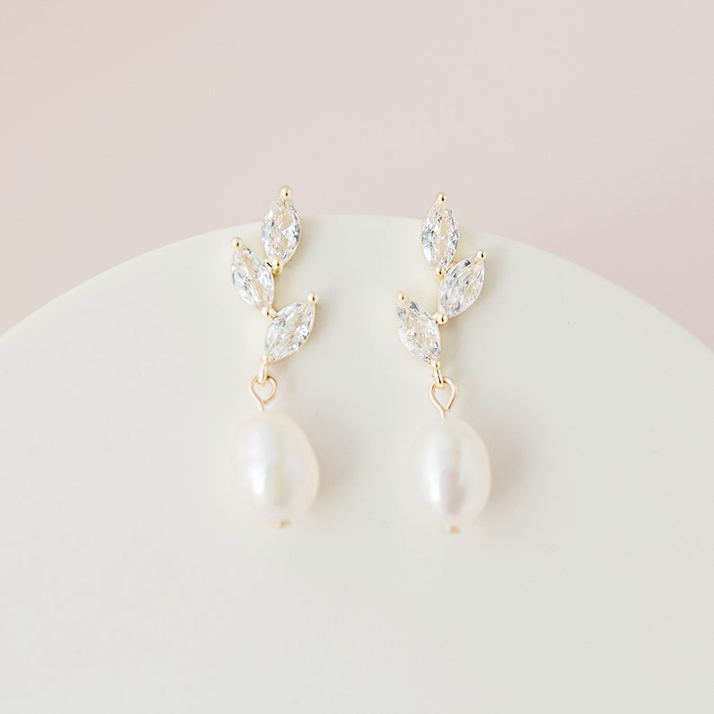 ERYN // Bridal drop earrings, gold wedding earrings, pearl wedding earrings, bridal earrings, wedding earrings for brides, flower earrings image 2